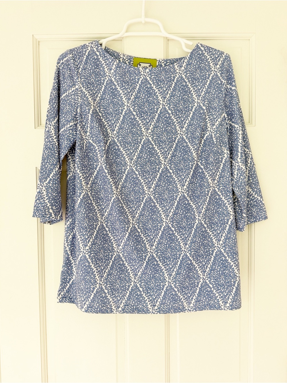 NWT ELIZABETH MCKAY Abigail top shirt size S blue white